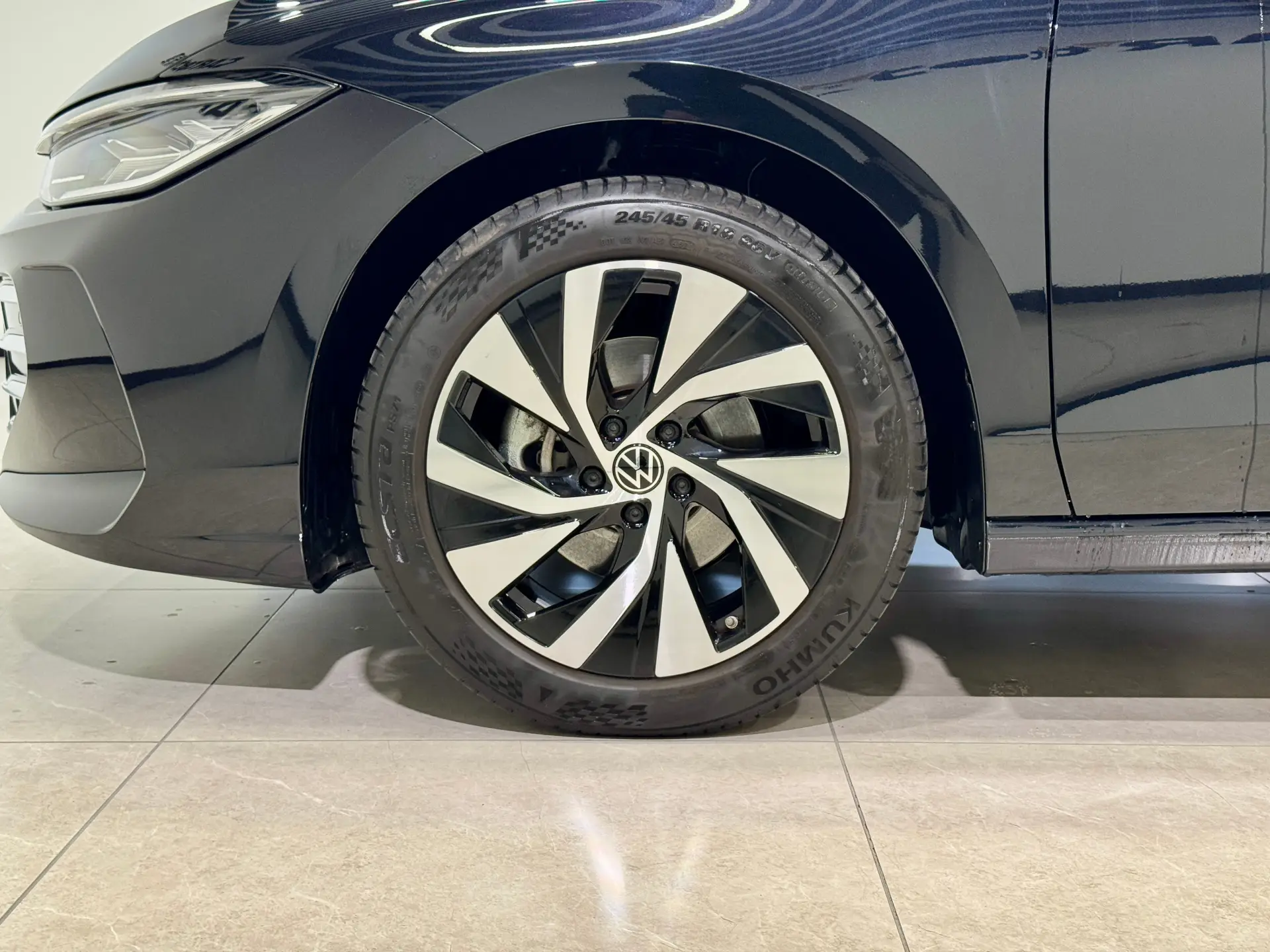 Volkswagen Passat, 2025 3