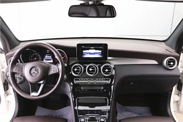 Mercedes-Benz GLC 200 L, 2019 4