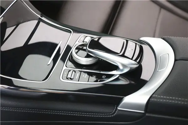Mercedes-Benz GLC 200 L, 2019 11