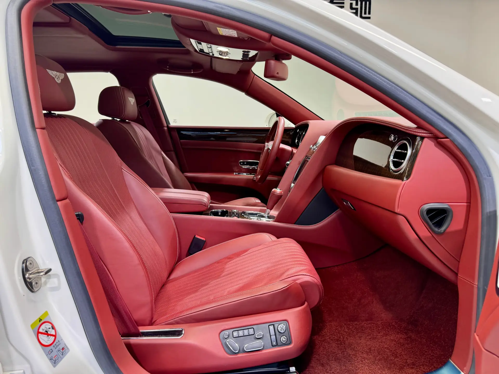 Bentley Flying Spur, 2018 8