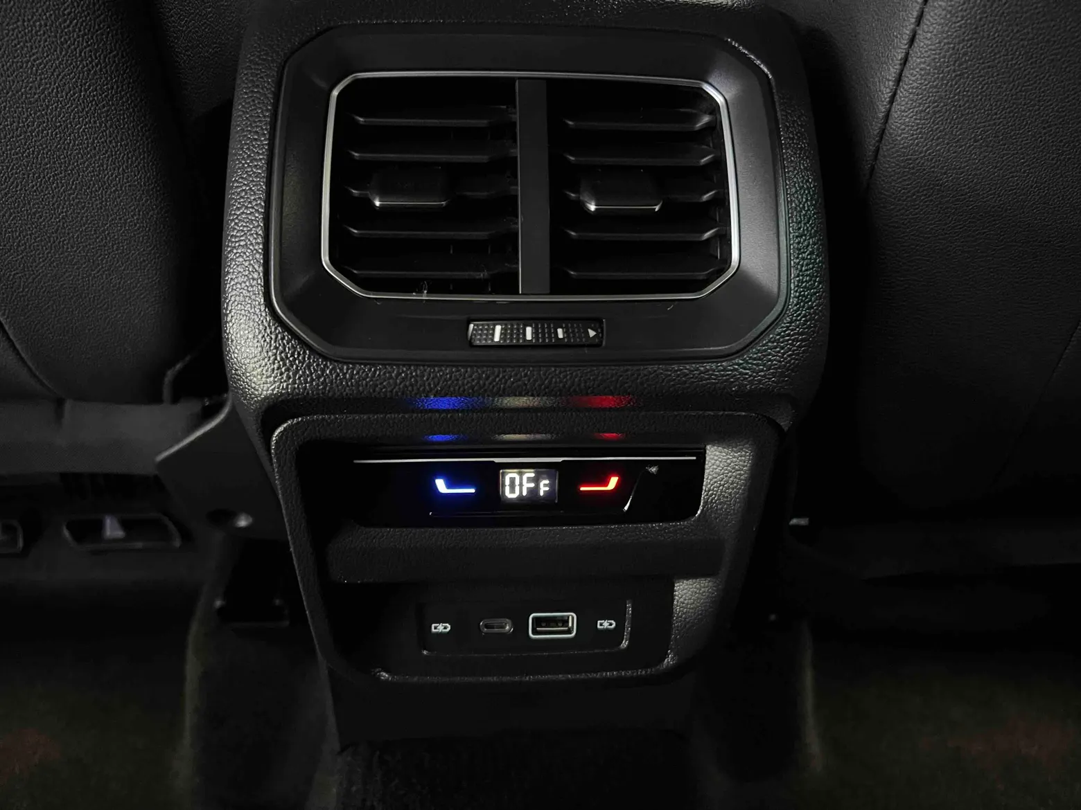 Volkswagen Tiguan L, 2023 18