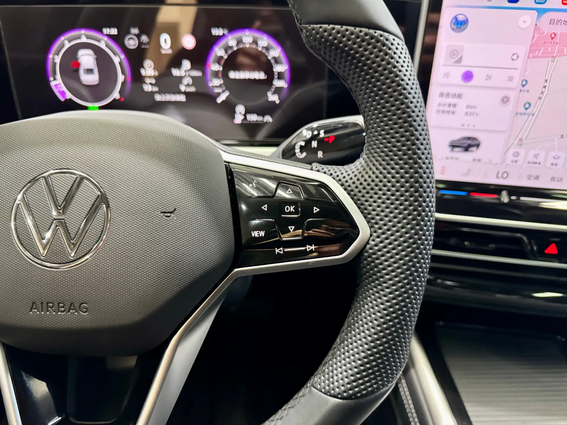 Volkswagen Passat, 2025 13
