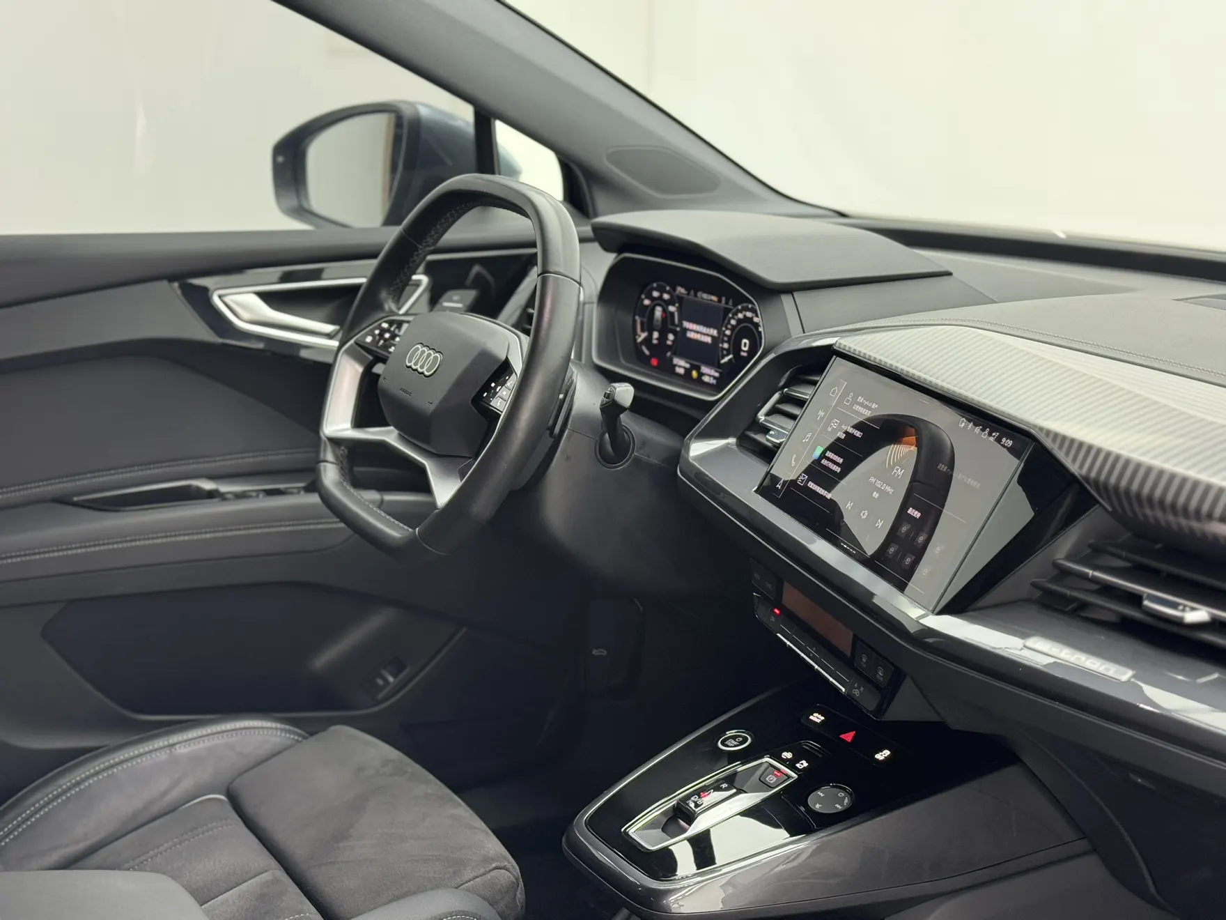 Audi Q4 e-tron, 2023 11
