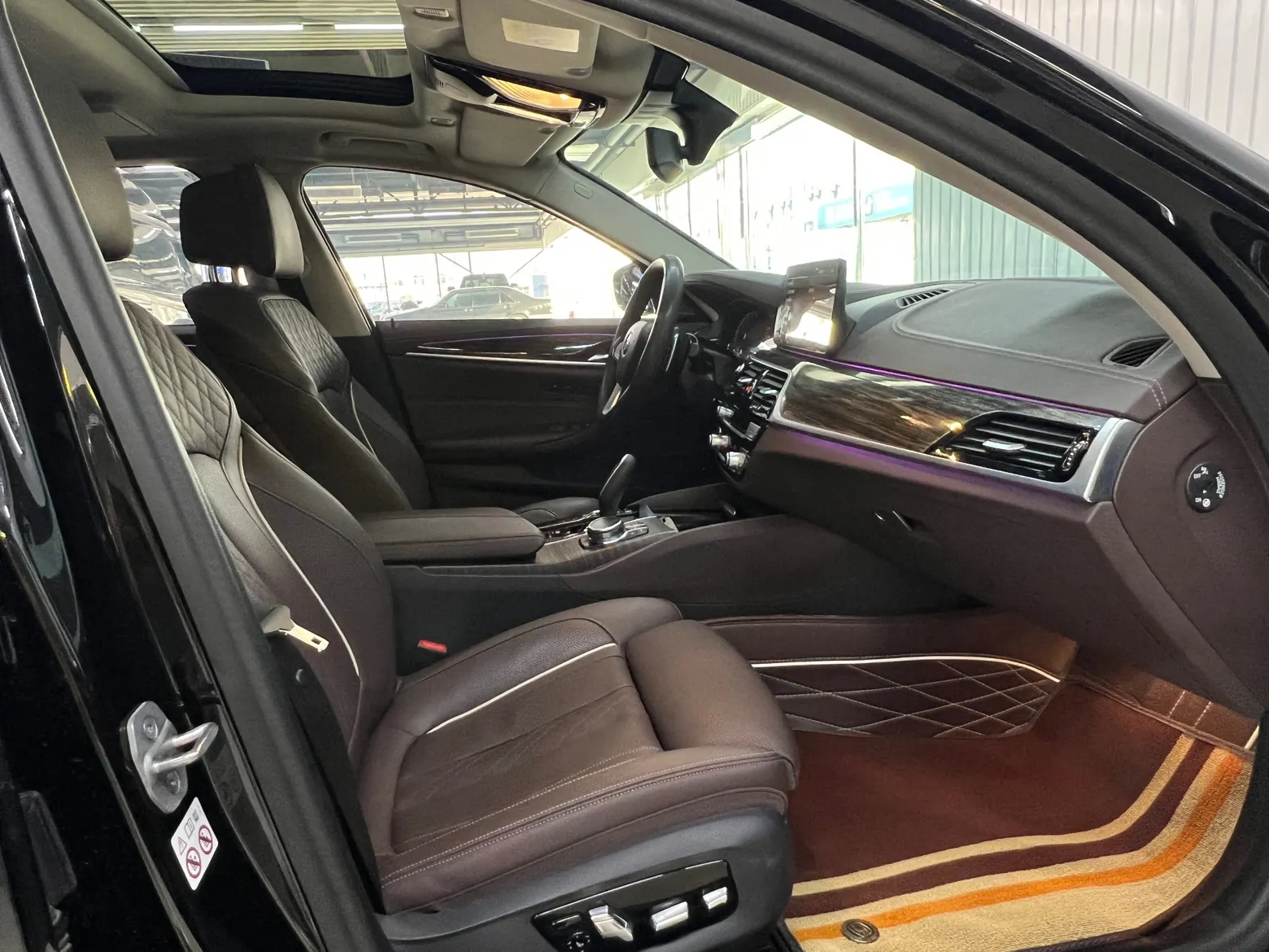 BMW 530Li, 2023 13