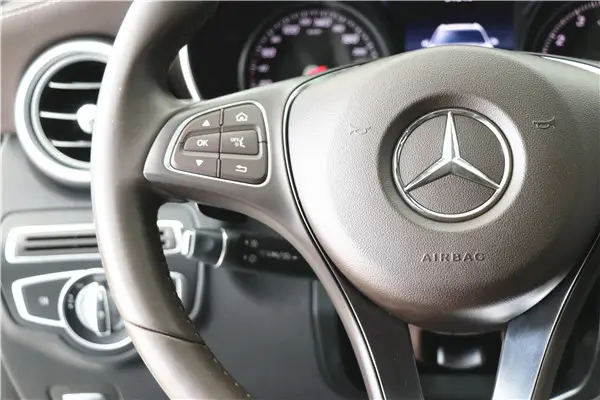 Mercedes-Benz GLC 200 L, 2019 14