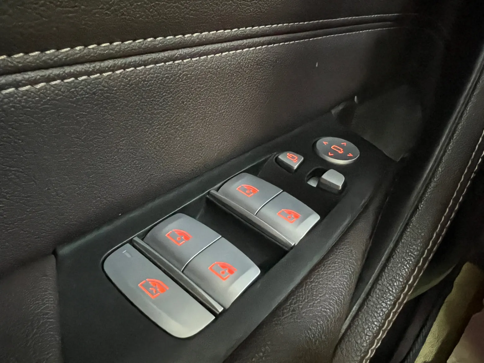 BMW 530Li, 2023 11