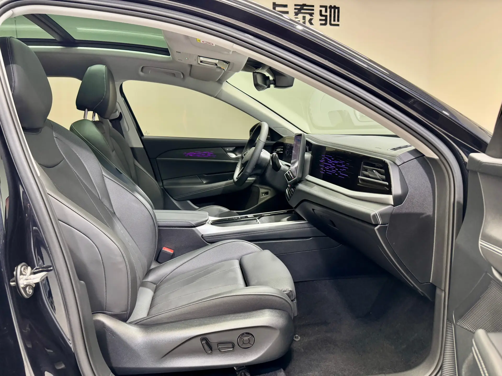 Volkswagen Passat, 2025 8