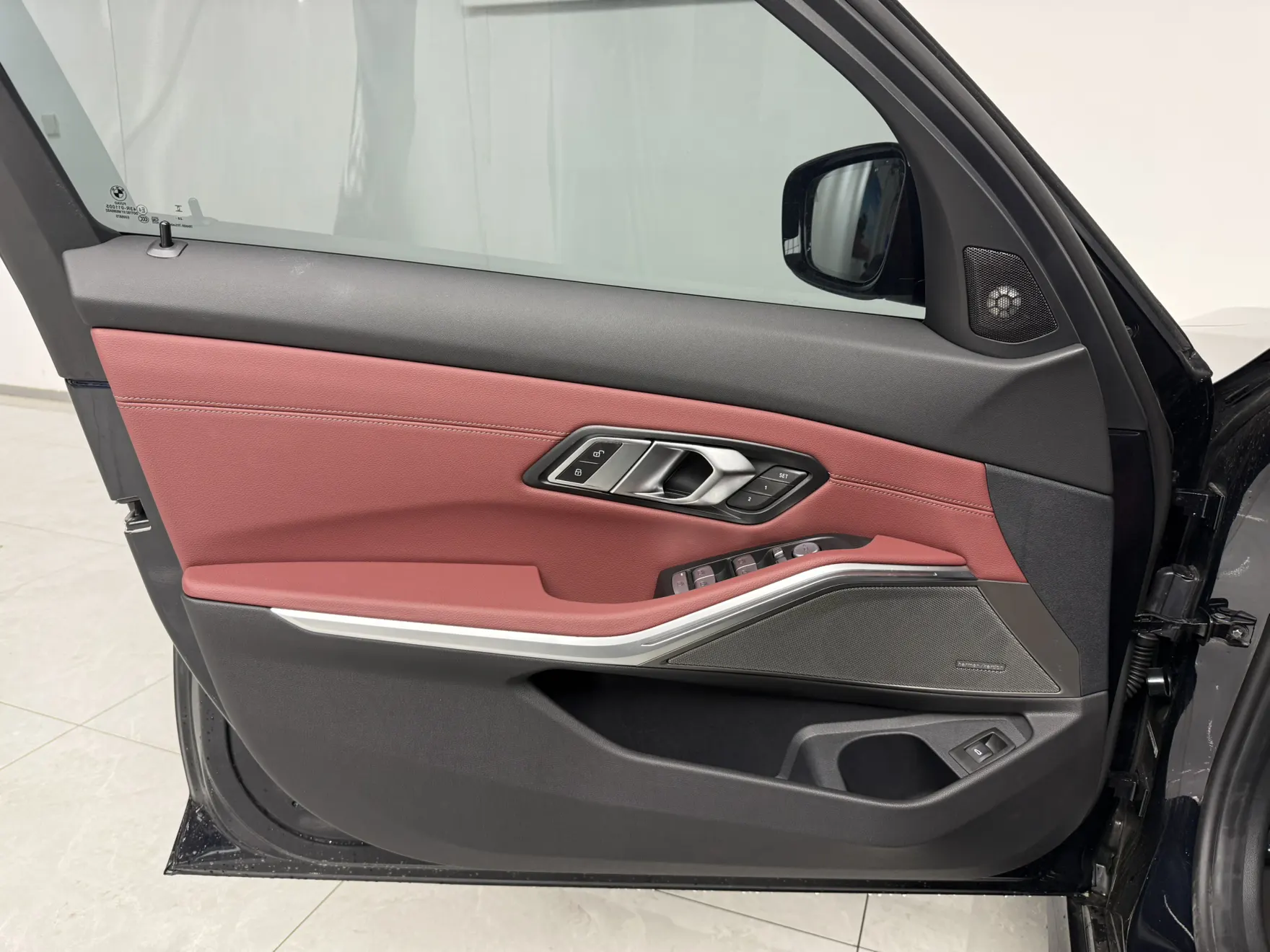 BMW 330Li, 2026 12