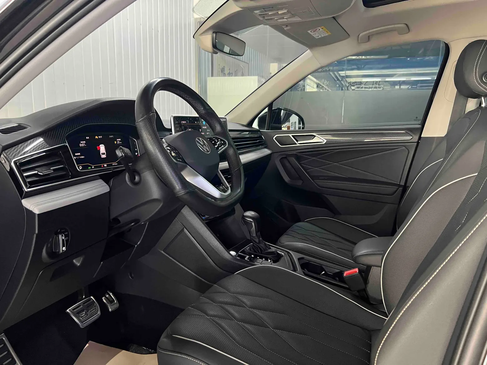 Volkswagen Tiguan L, 2023 12