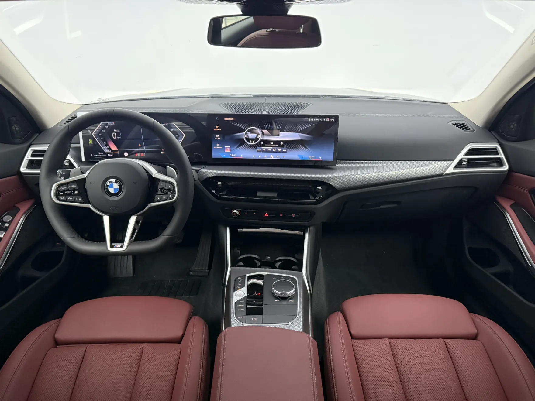 BMW 330Li, 2026 9