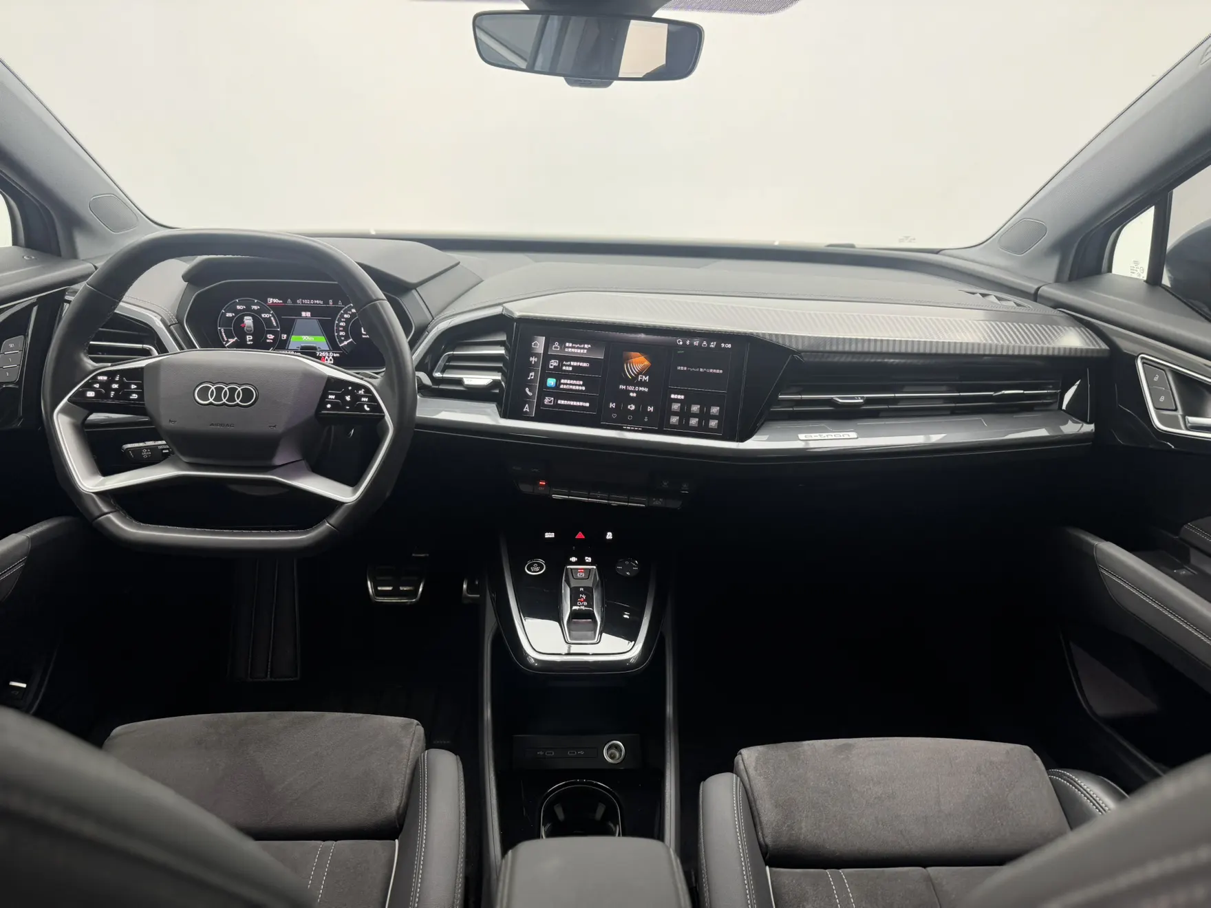 Audi Q4 e-tron, 2023 14