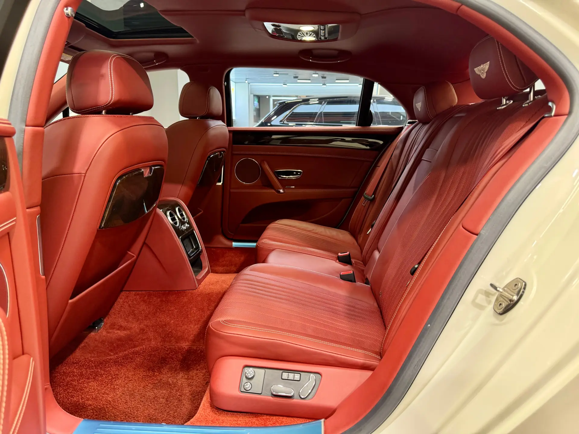 Bentley Flying Spur, 2018 18