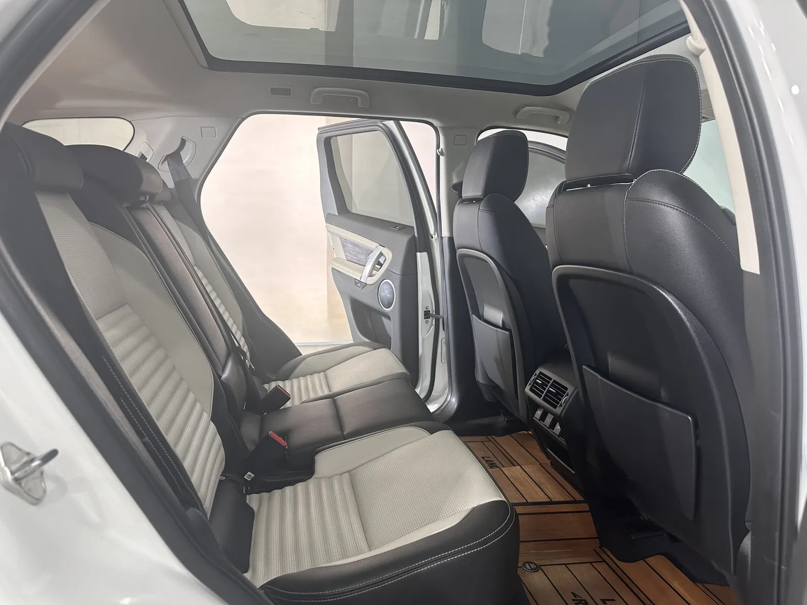 Land Rover Discovery Sport, 2021 18