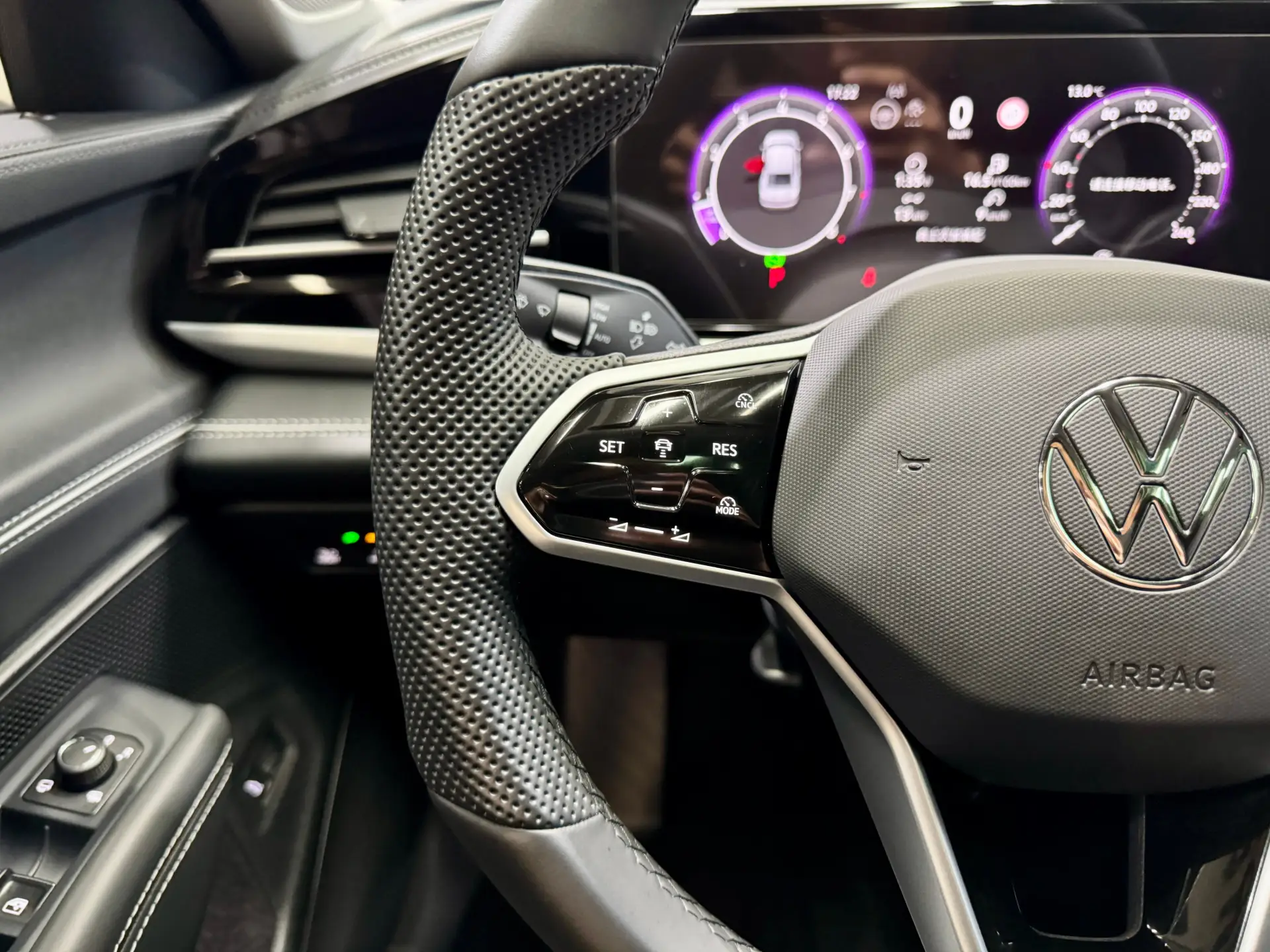 Volkswagen Passat, 2025 12