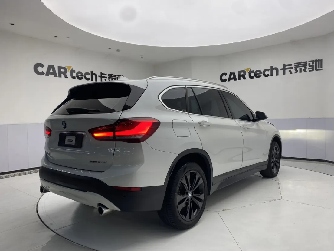 BMW X1, 2021 все фото