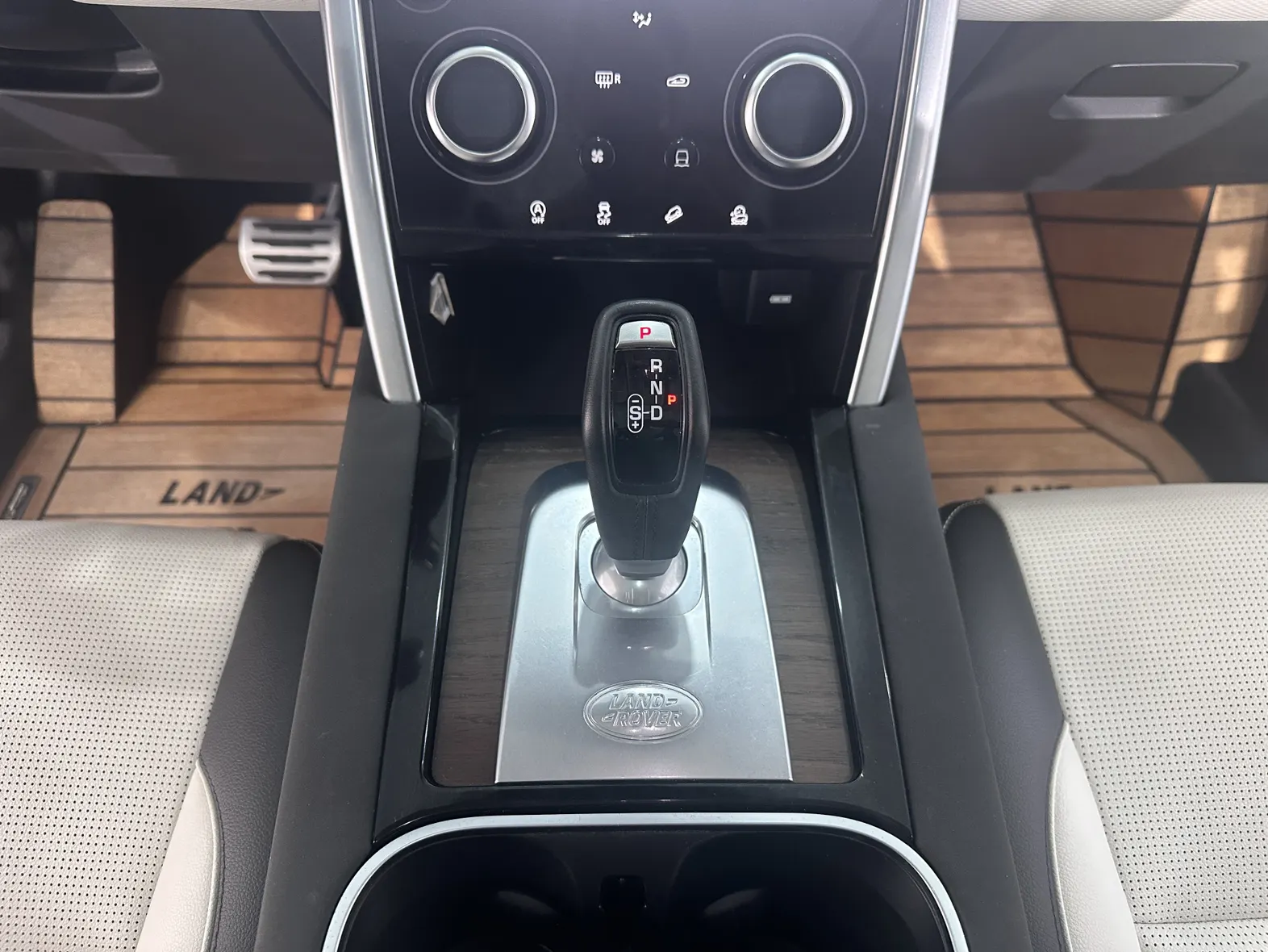 Land Rover Discovery Sport, 2021 17