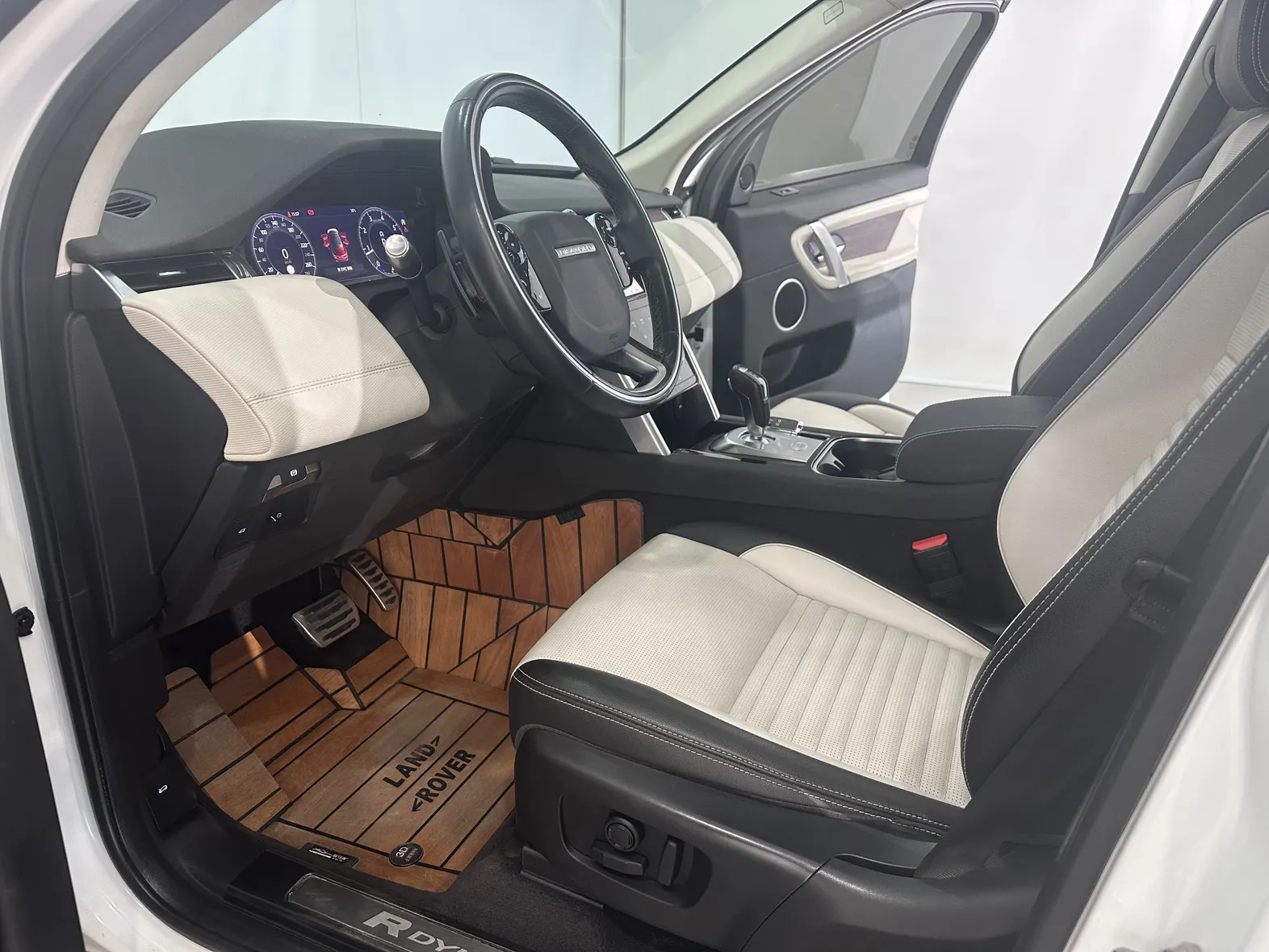 Land Rover Discovery Sport, 2021 14