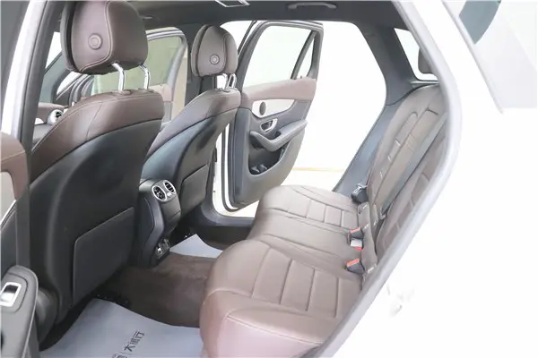 Mercedes-Benz GLC 200 L, 2019 6