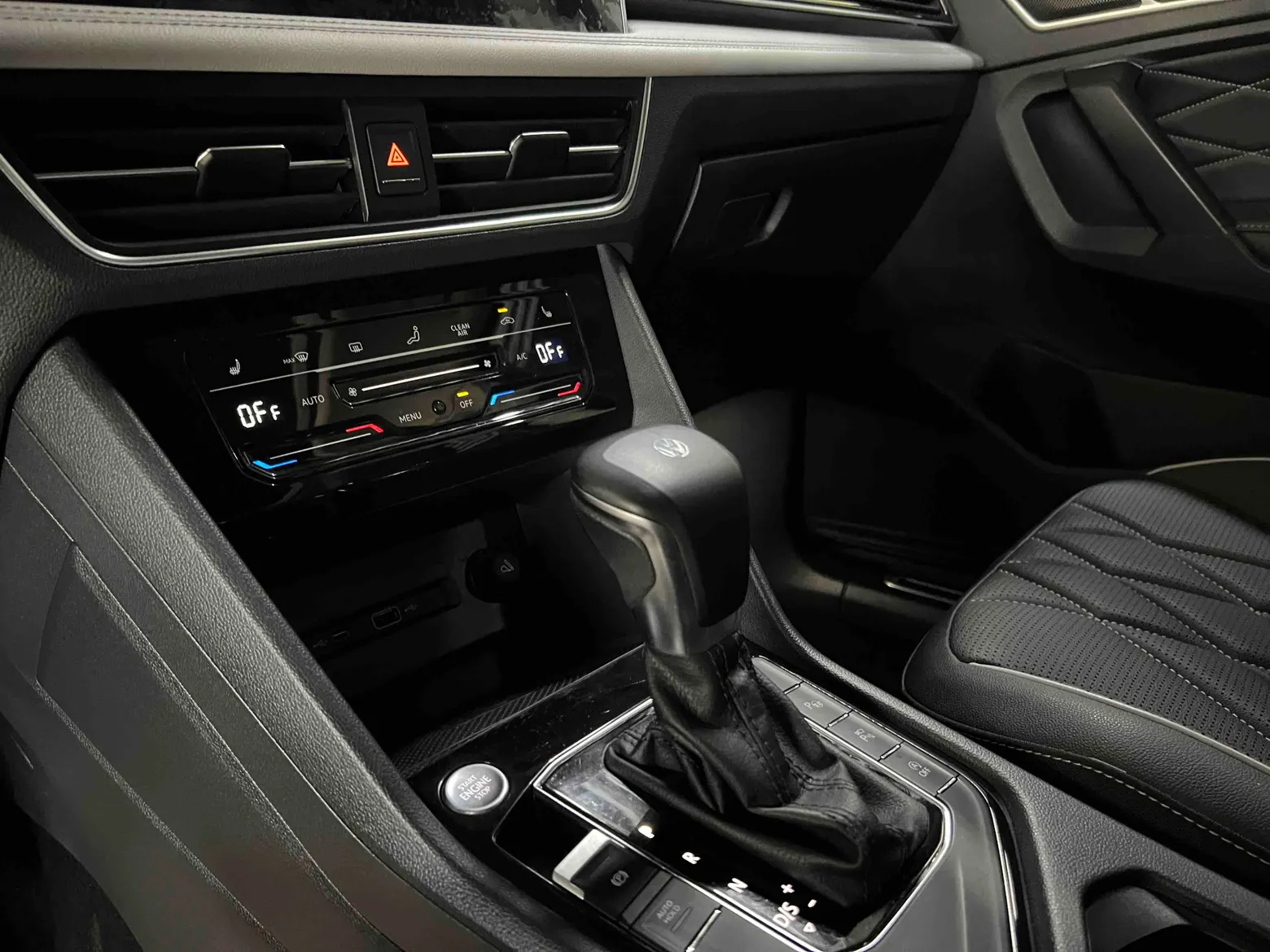 Volkswagen Tiguan L, 2023 14