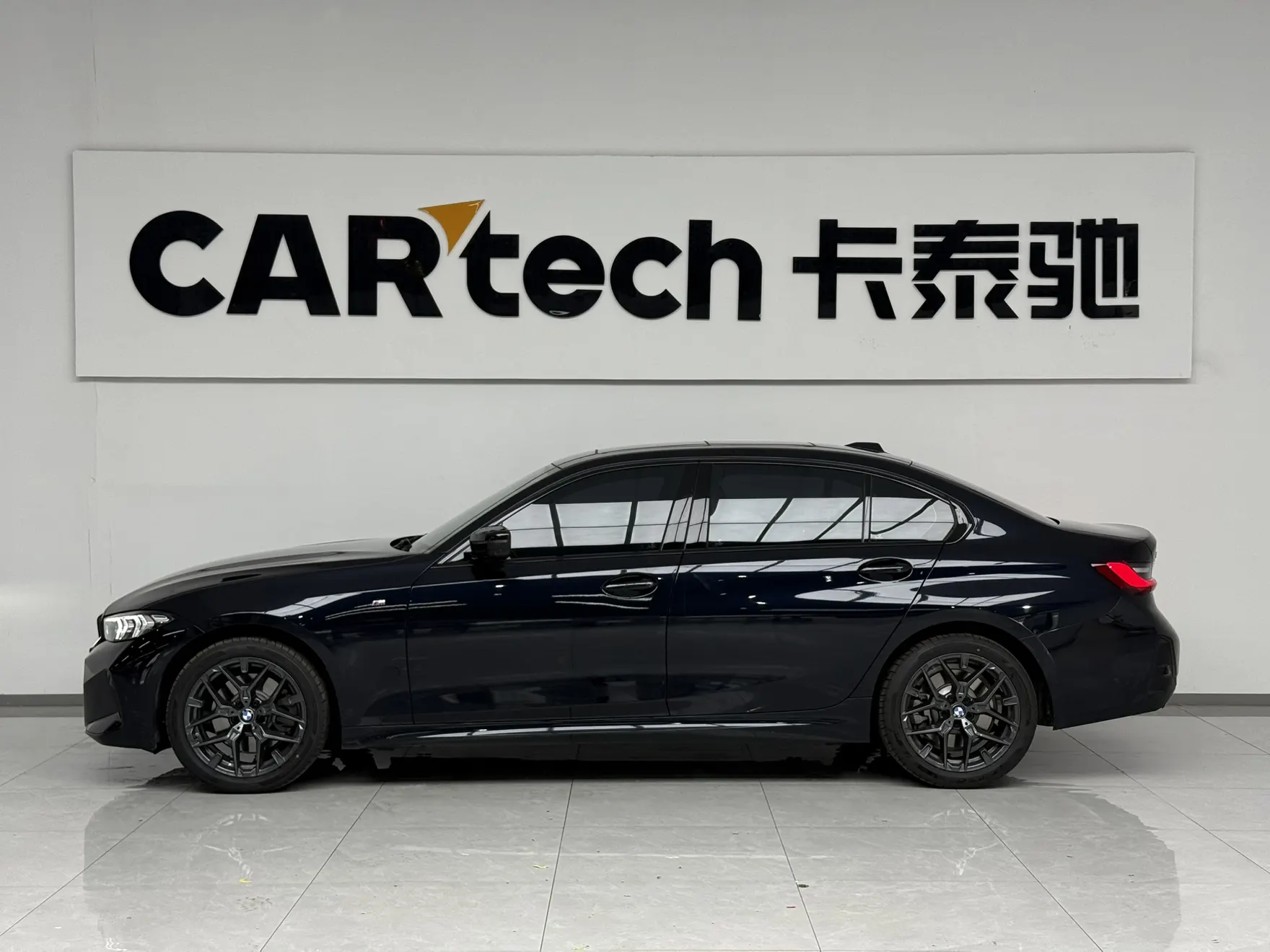 BMW 330Li, 2026 4