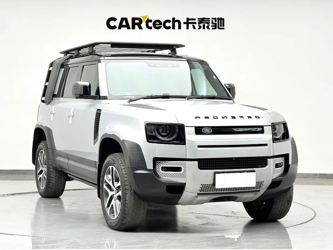 Land Rover Defender, 2021 3