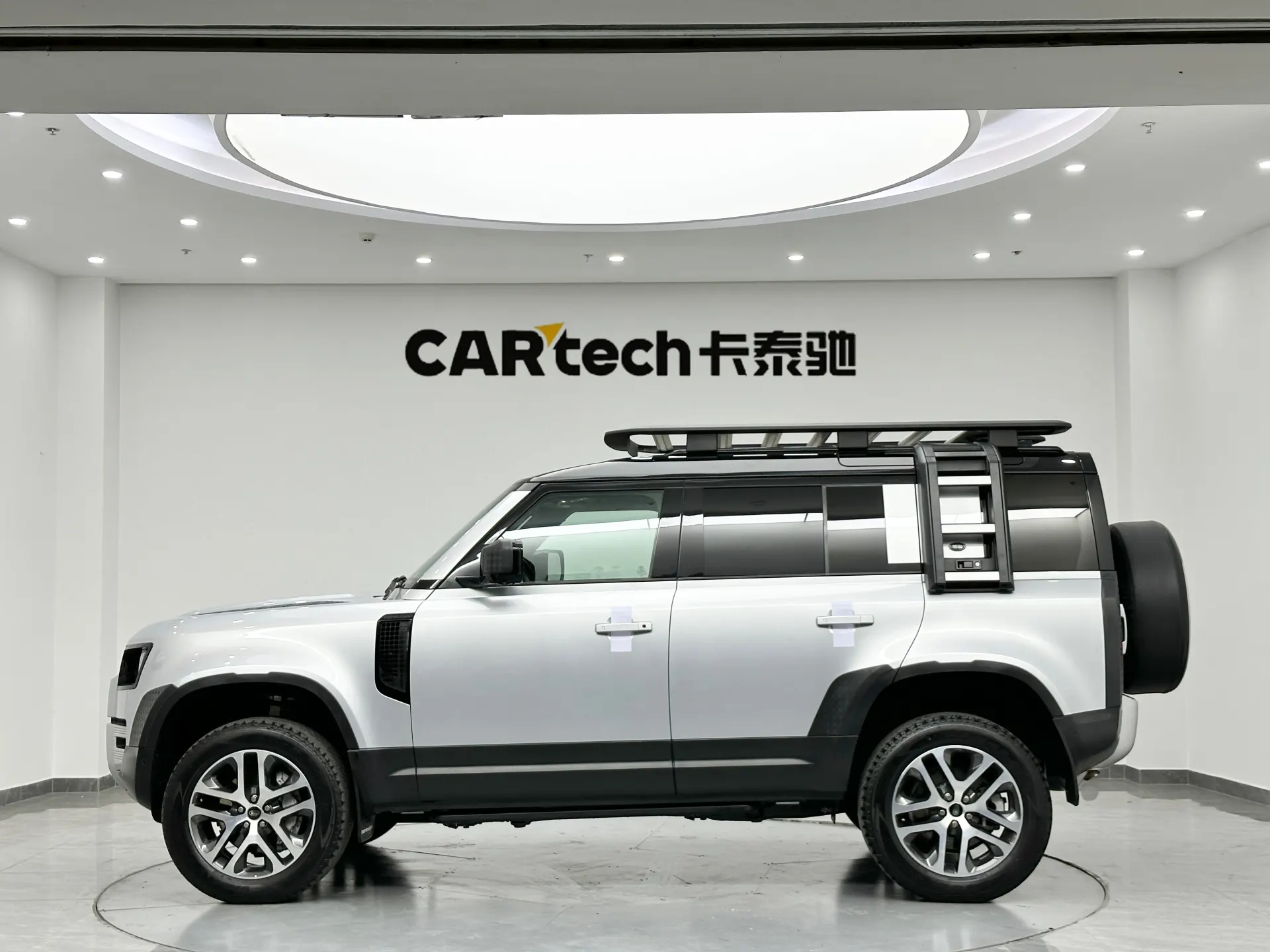 Land Rover Defender, 2021 все фото