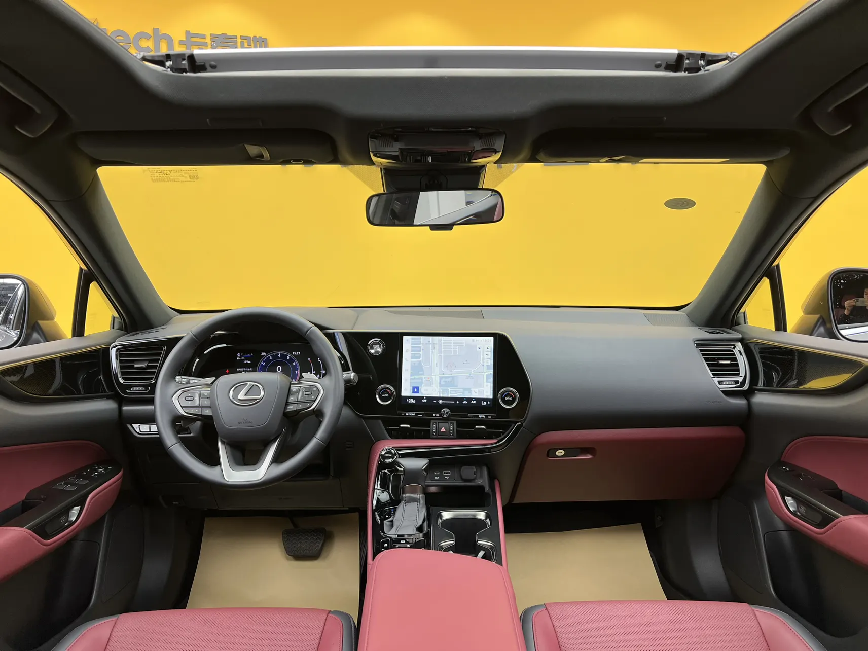 Lexus NX 200, 2025 14