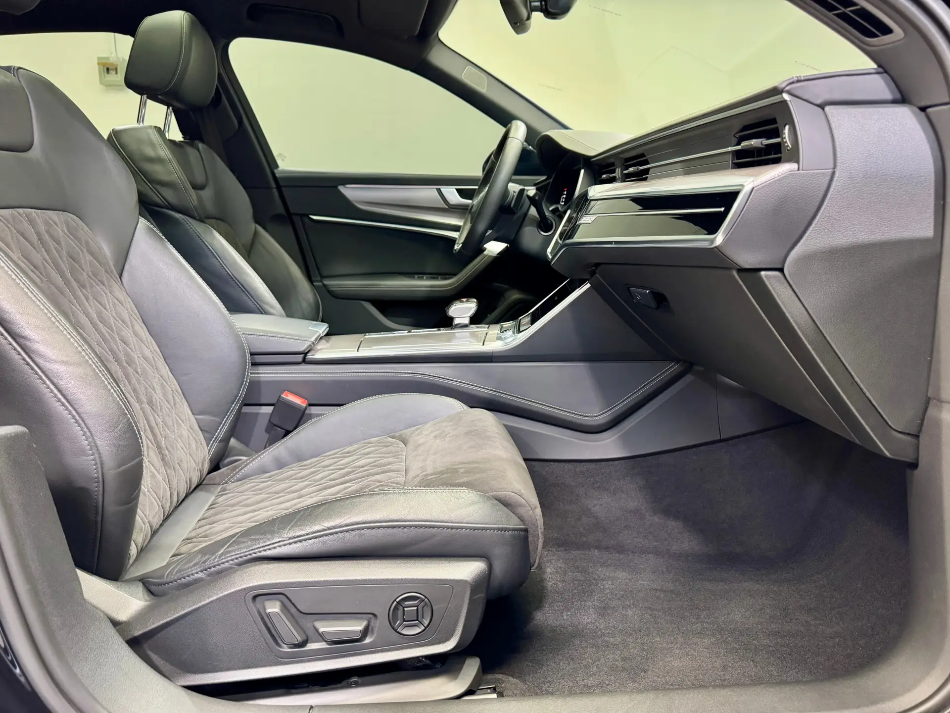 Audi A6L 55 TFSI, 2021 8