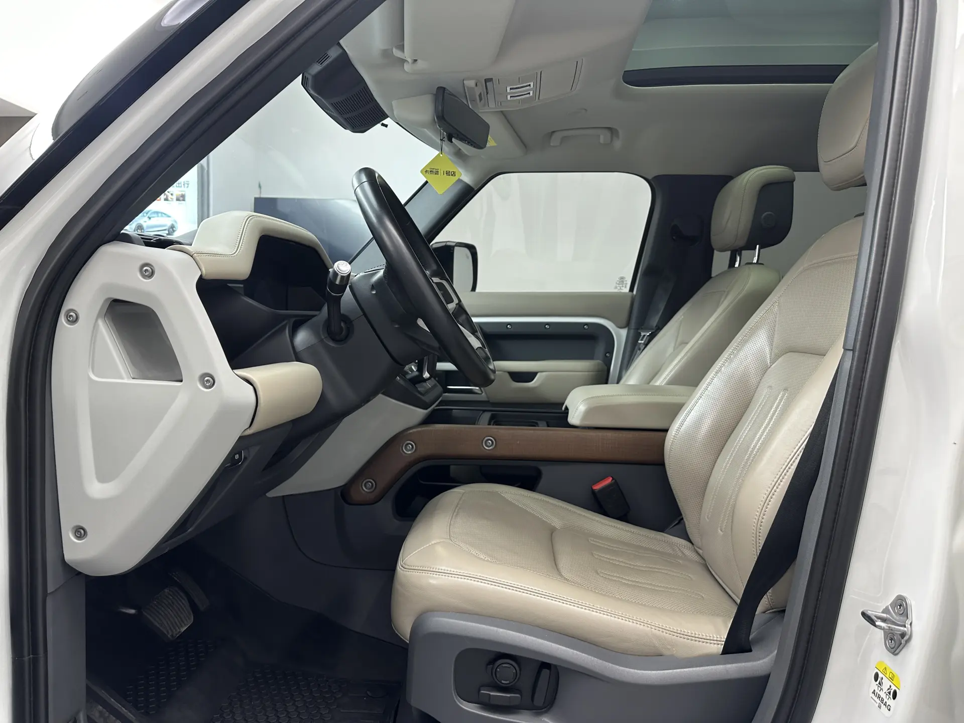Land Rover Defender, 2021 10