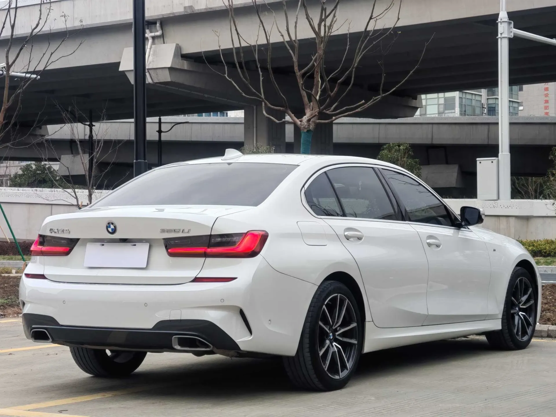BMW 325Li, 2021 4