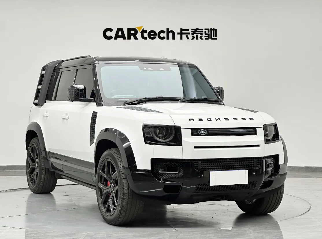 Land Rover Defender, 2021 3