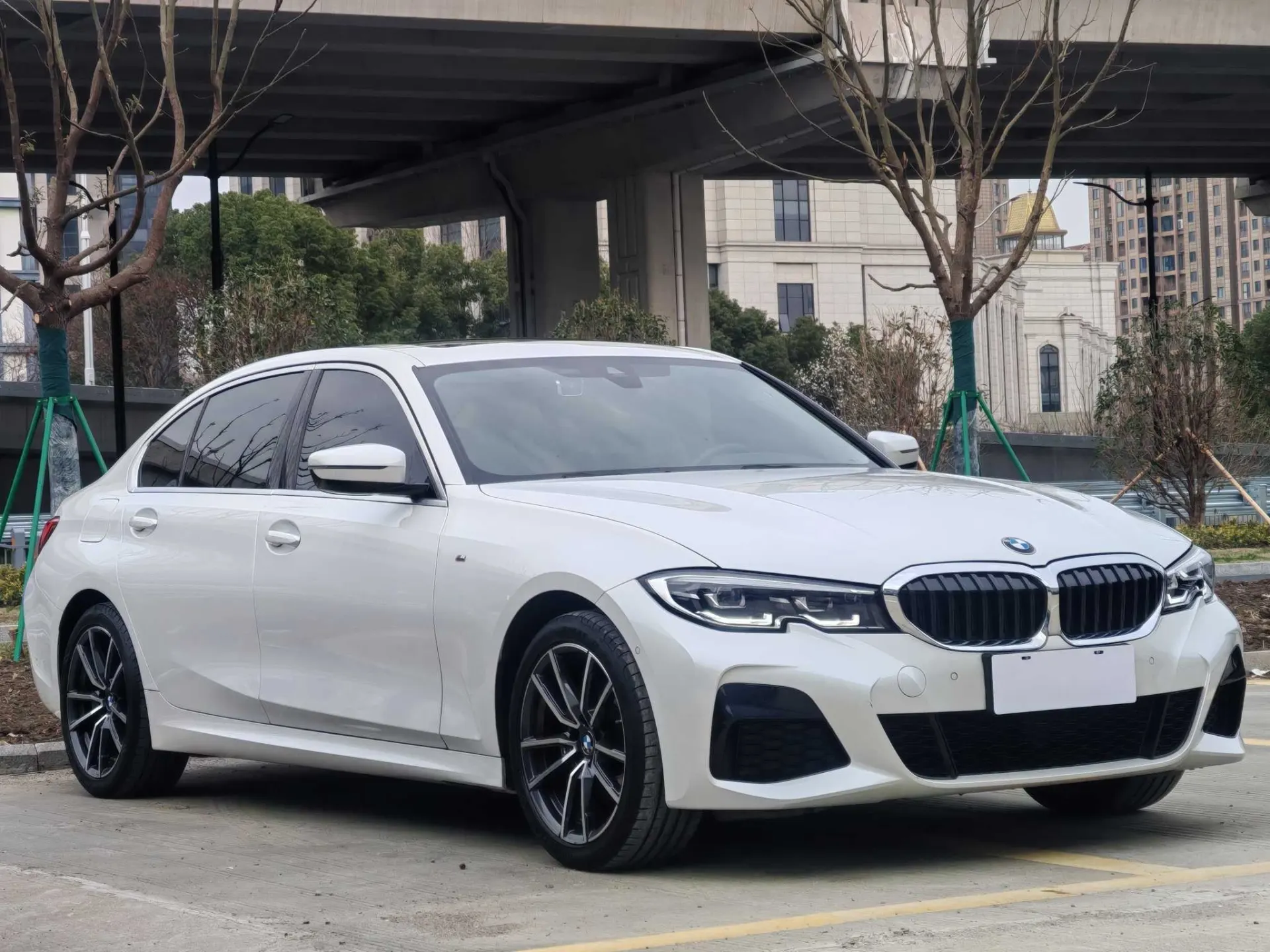 BMW 325Li, 2021 2