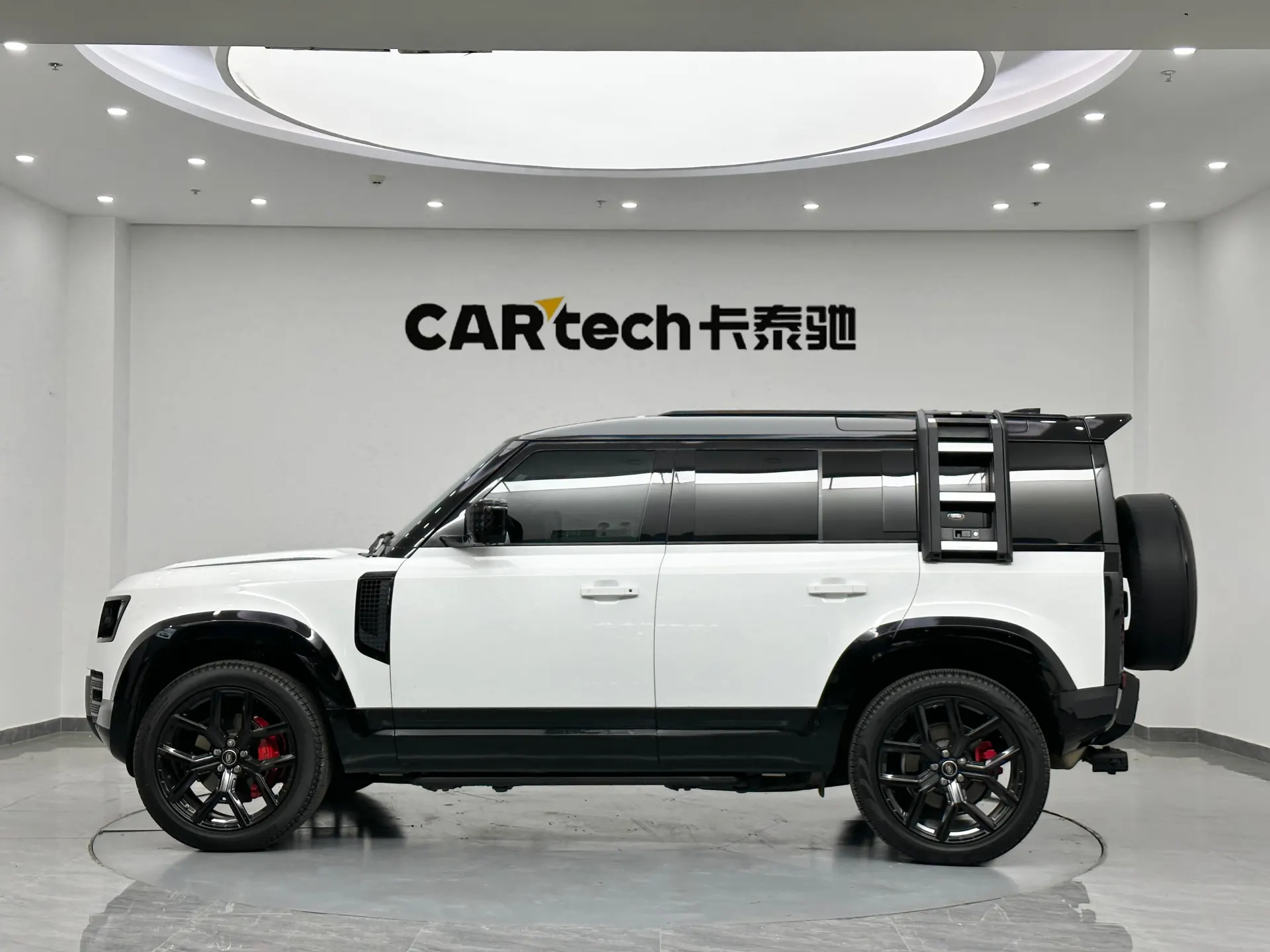 Land Rover Defender, 2021 все фото