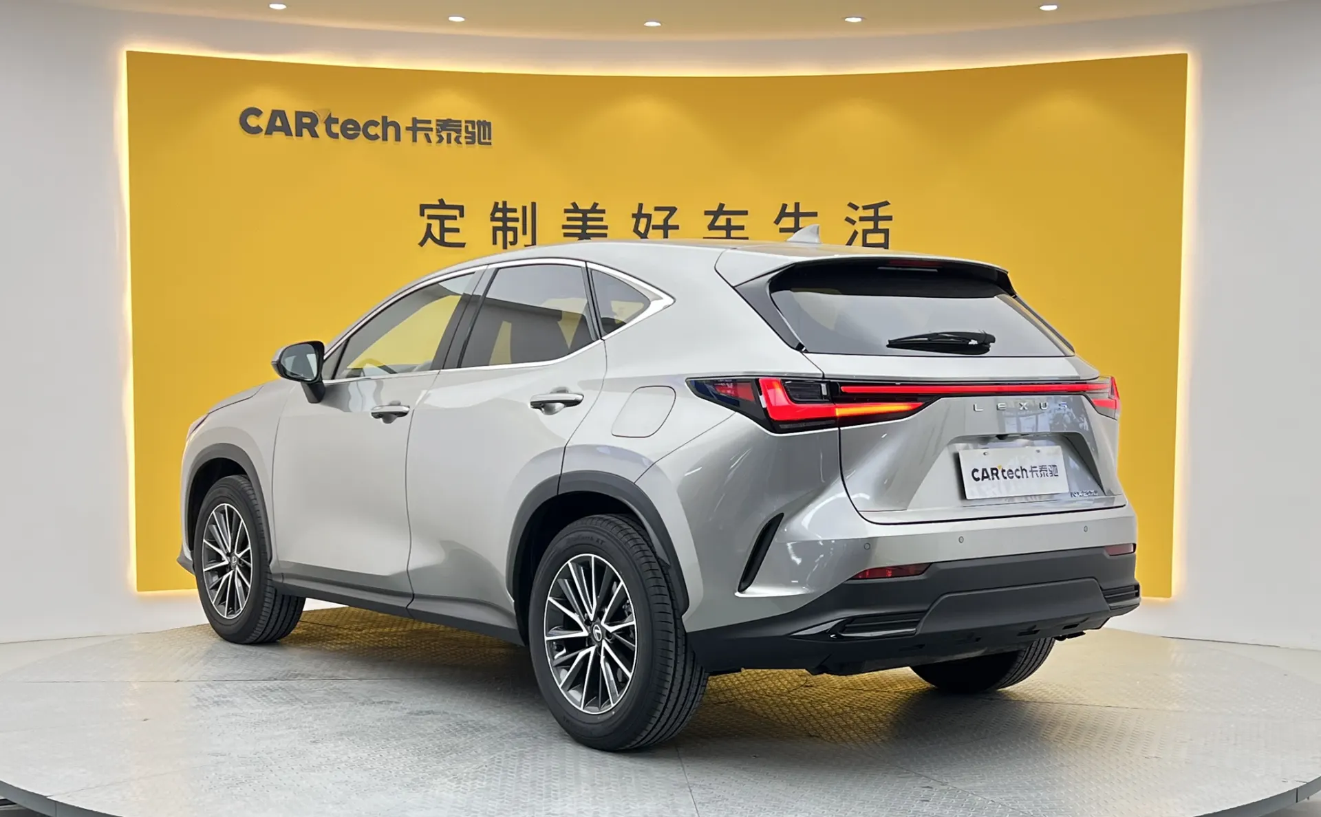 Lexus NX 200, 2025 6