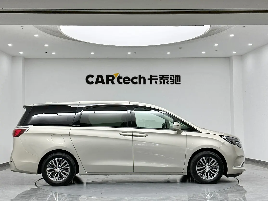 Buick GL8, 2022 4