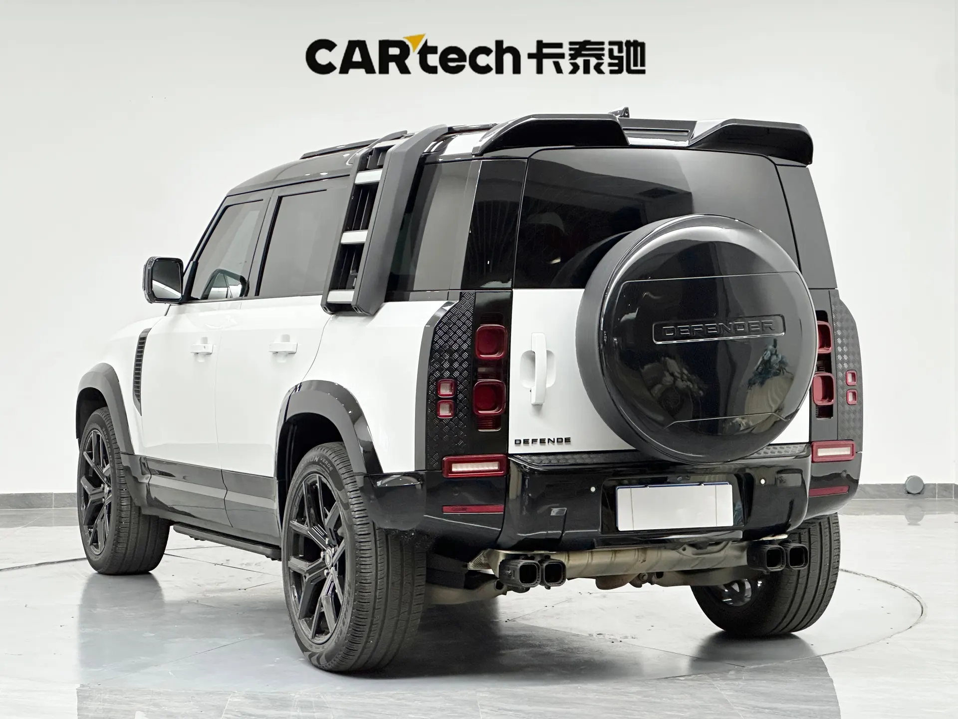 Land Rover Defender, 2021 6