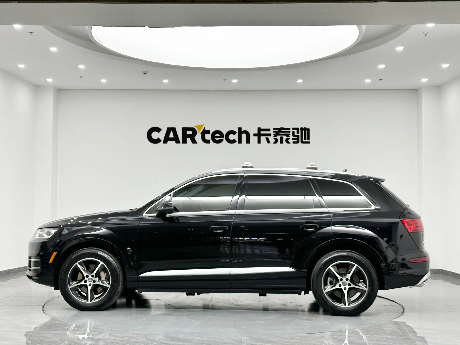Audi Q7, 2019 все фото