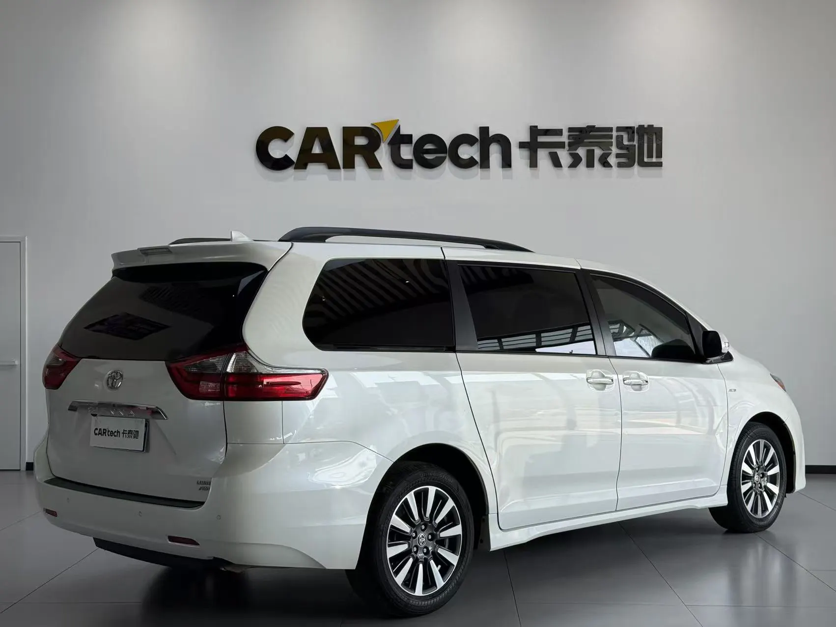 Toyota Sienna, 2021 3