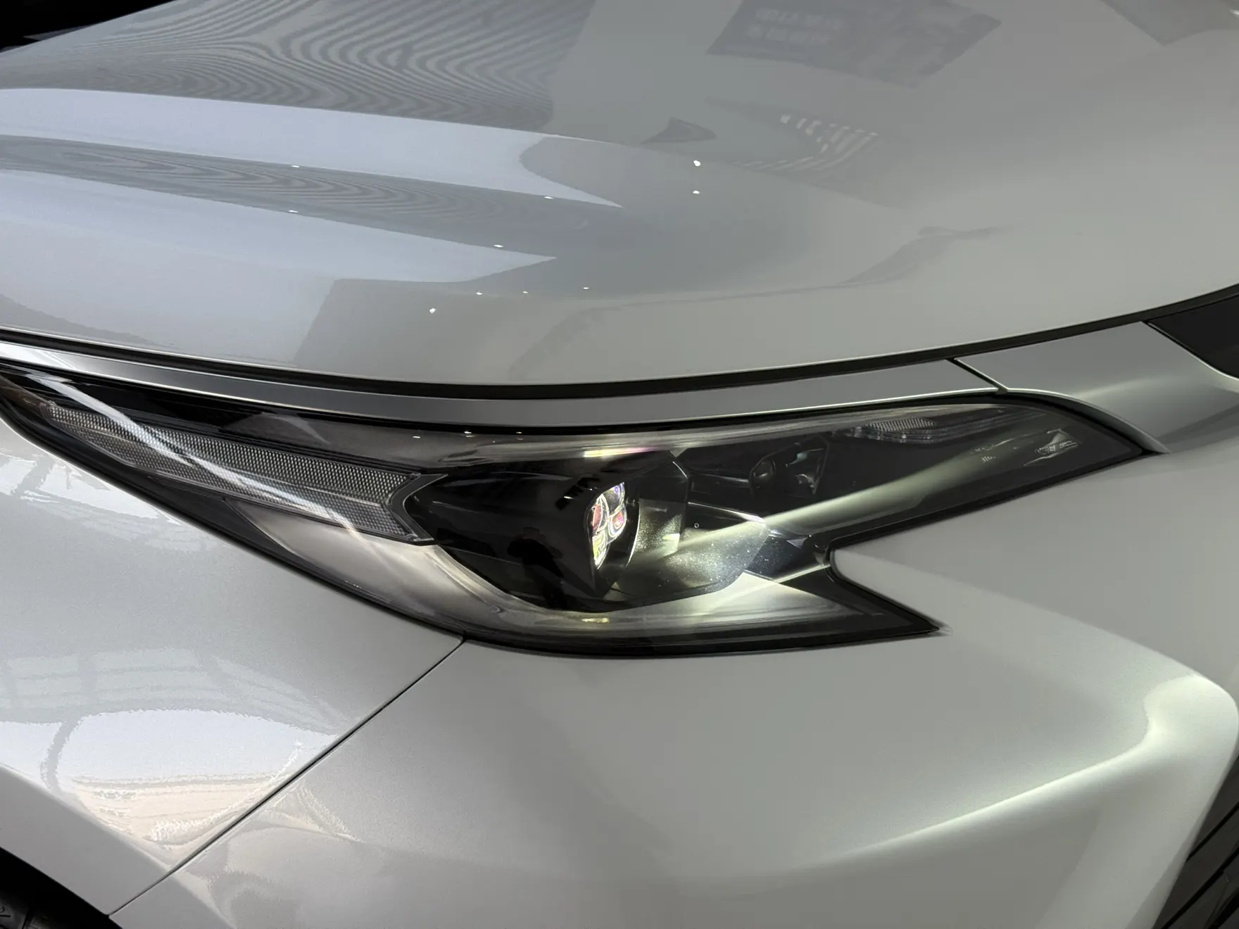 Toyota Sienna, 2024 все фото