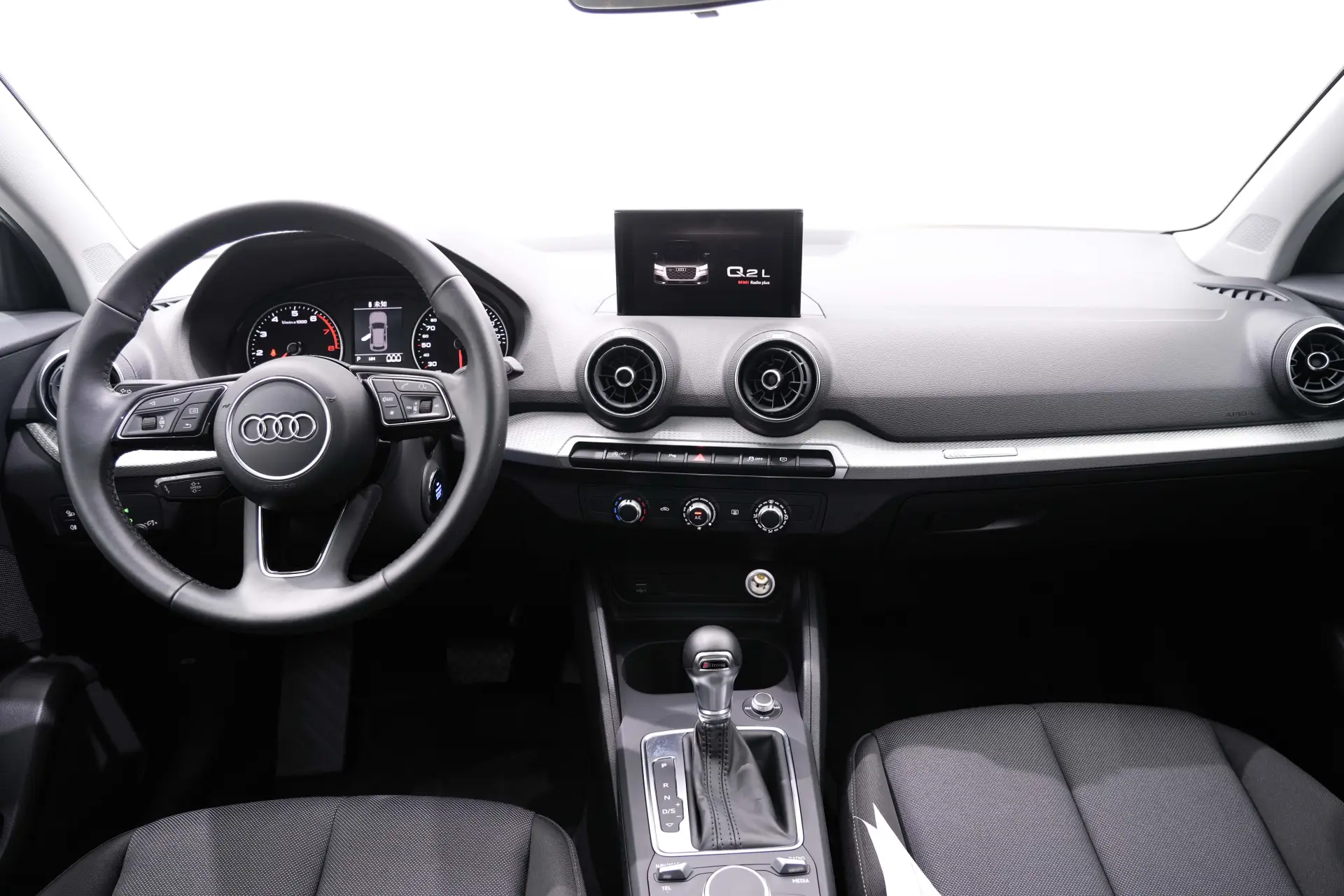 Audi Q2L 35 TFSI, 2021 16