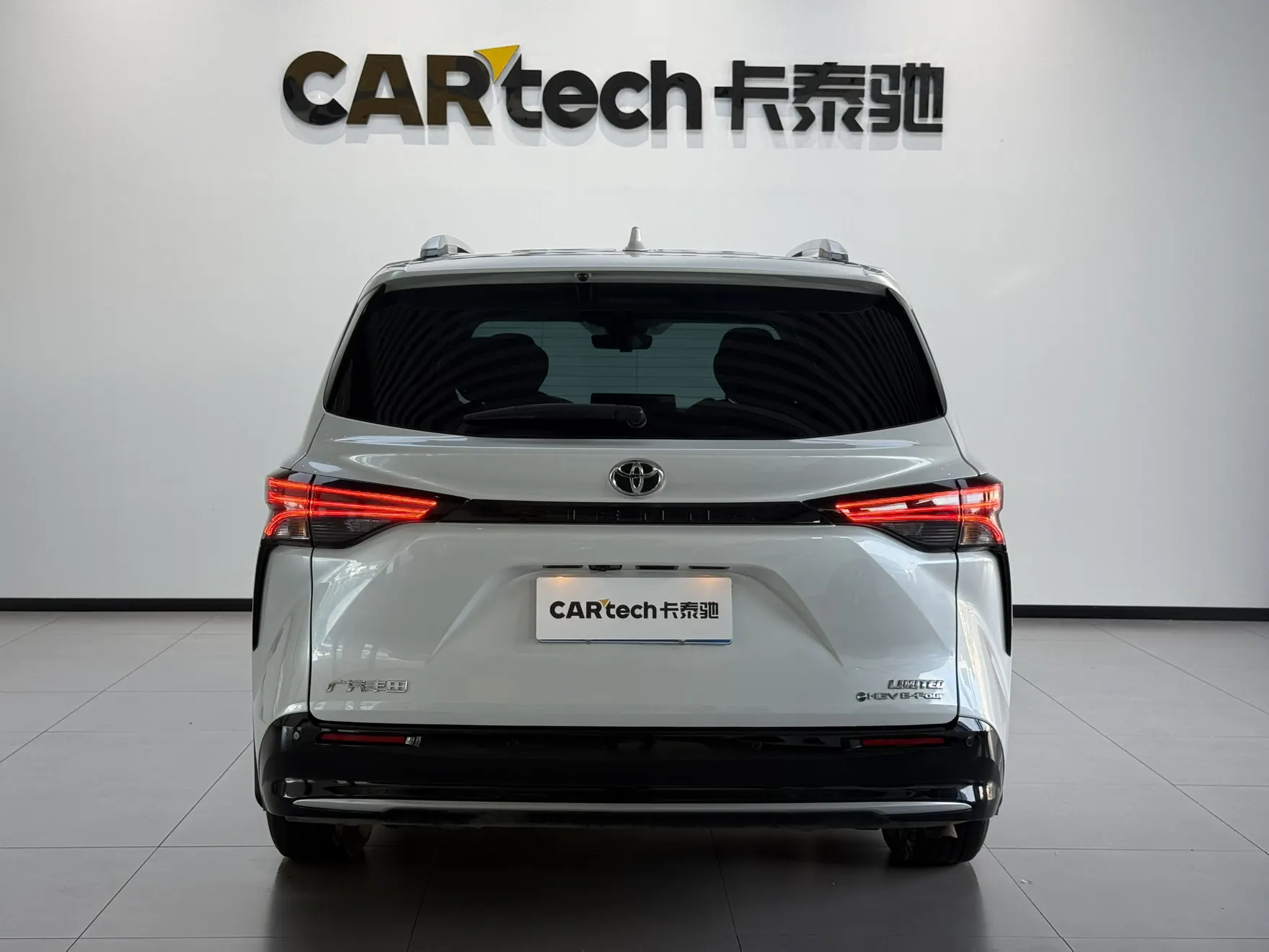 Toyota Sienna, 2024 4
