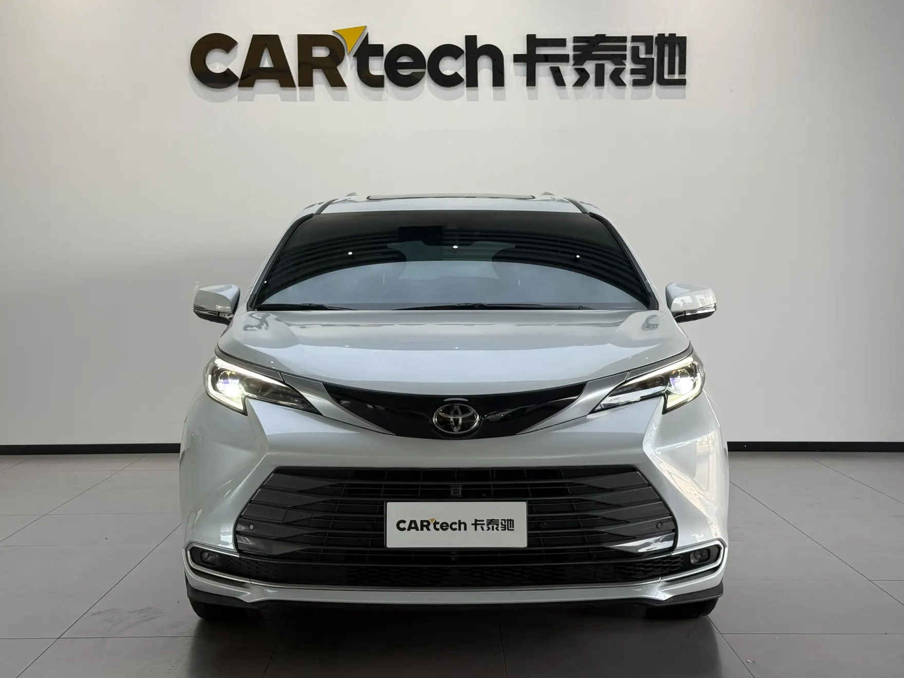 Toyota Sienna, 2024 2