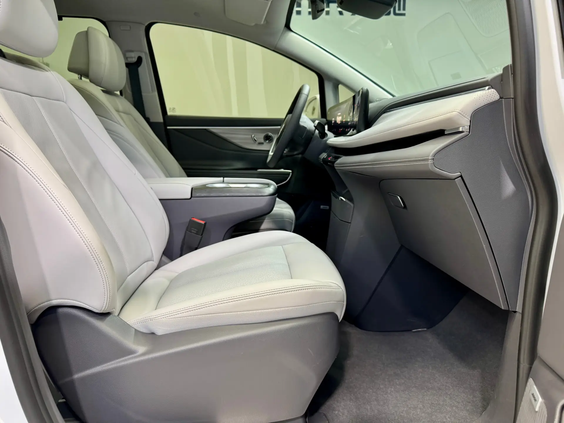 Buick GL8, 2025 8