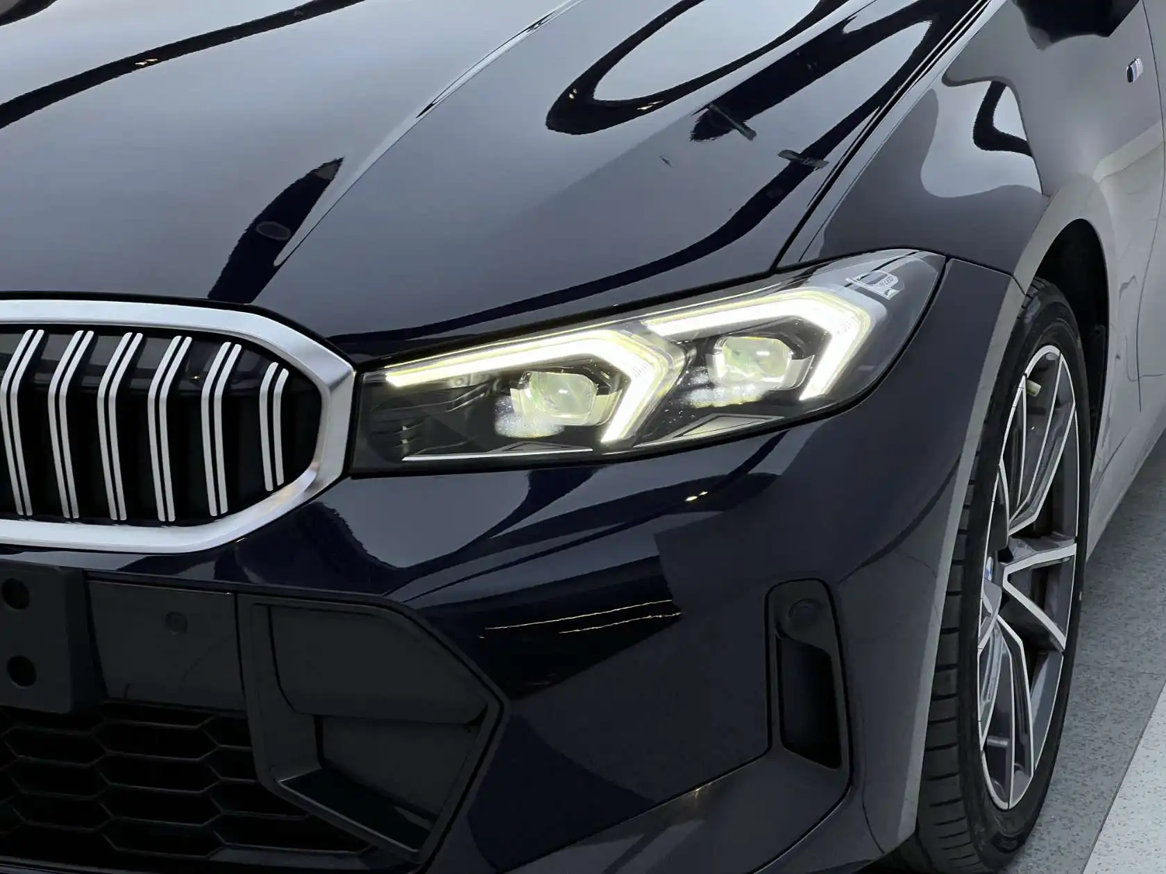 BMW 320Li, 2023 все фото