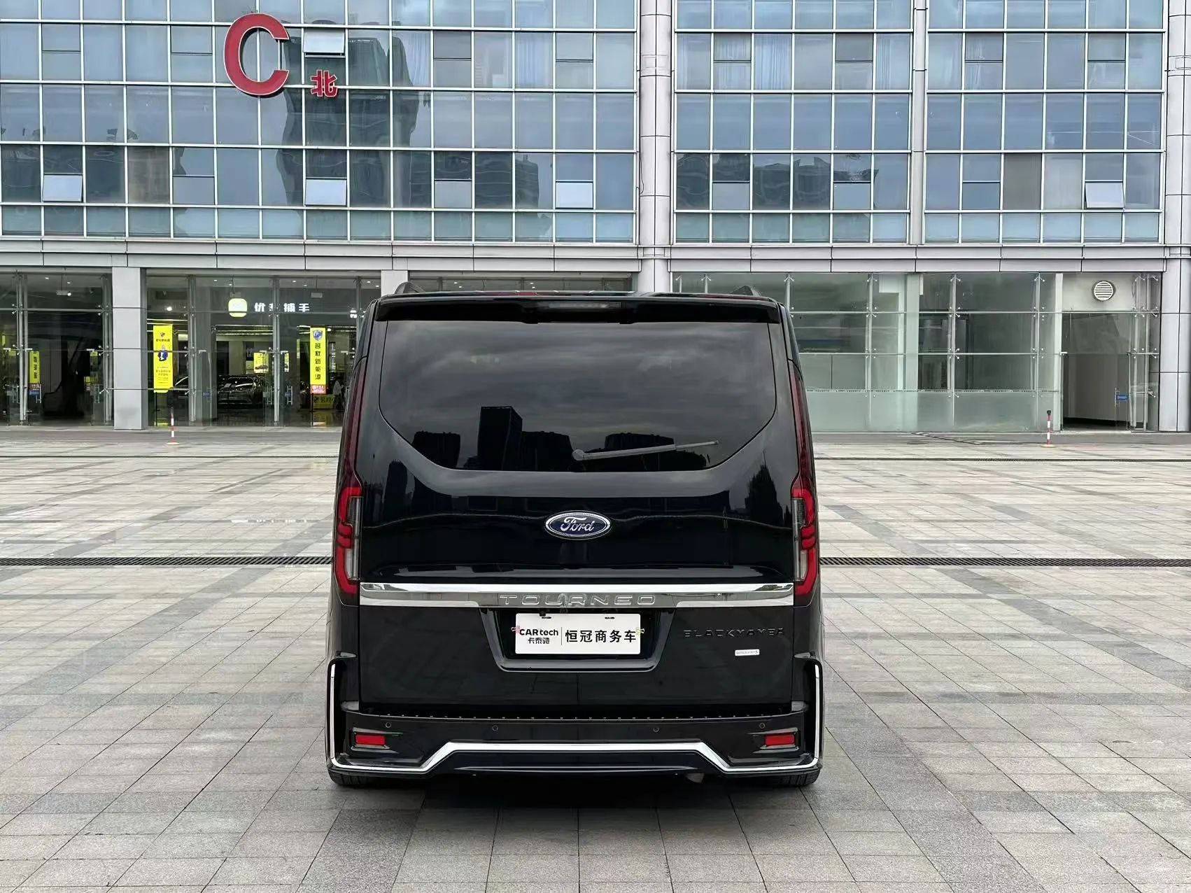 Ford Tourneo, 2024 7