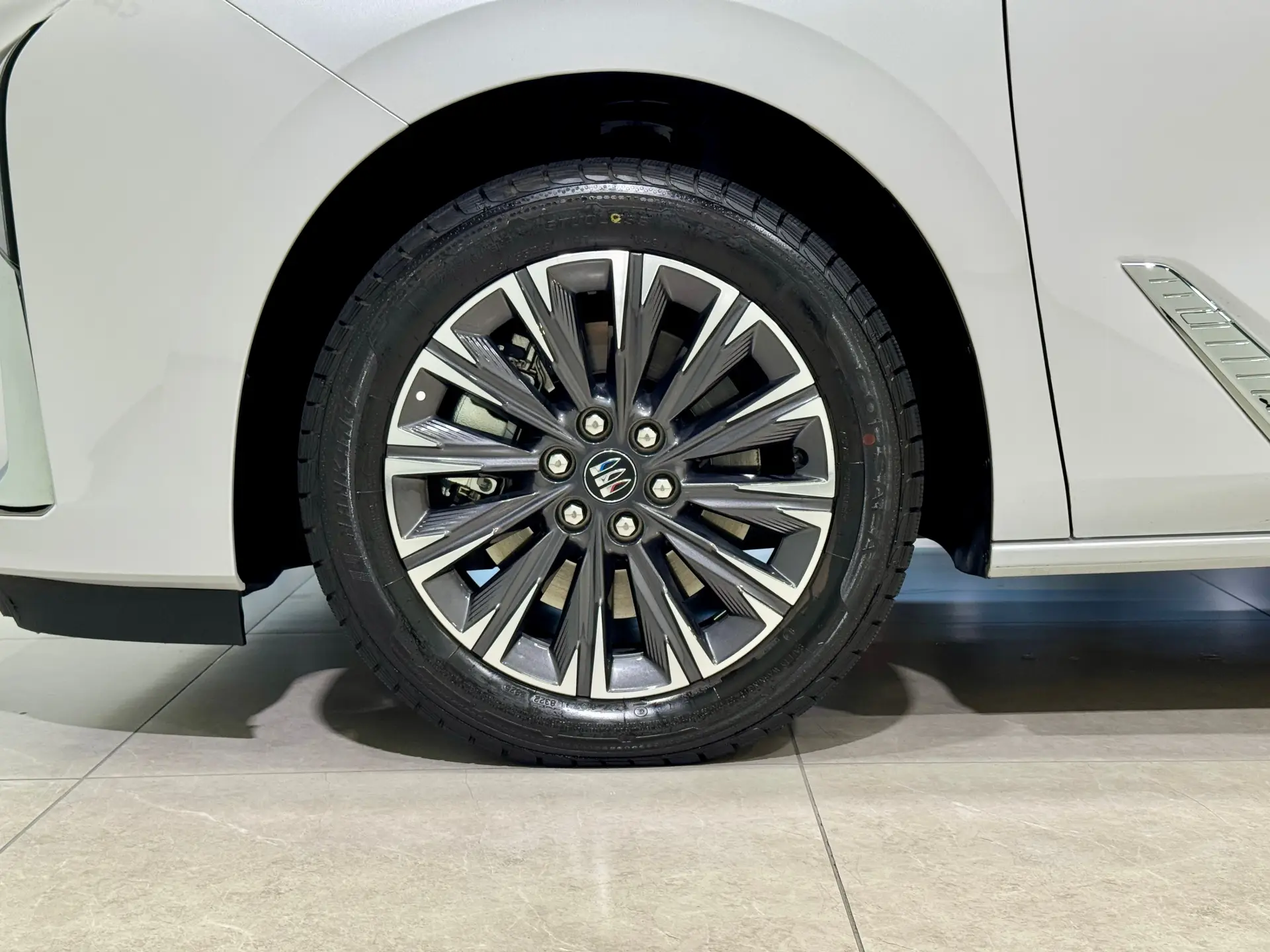 Buick GL8, 2025 3