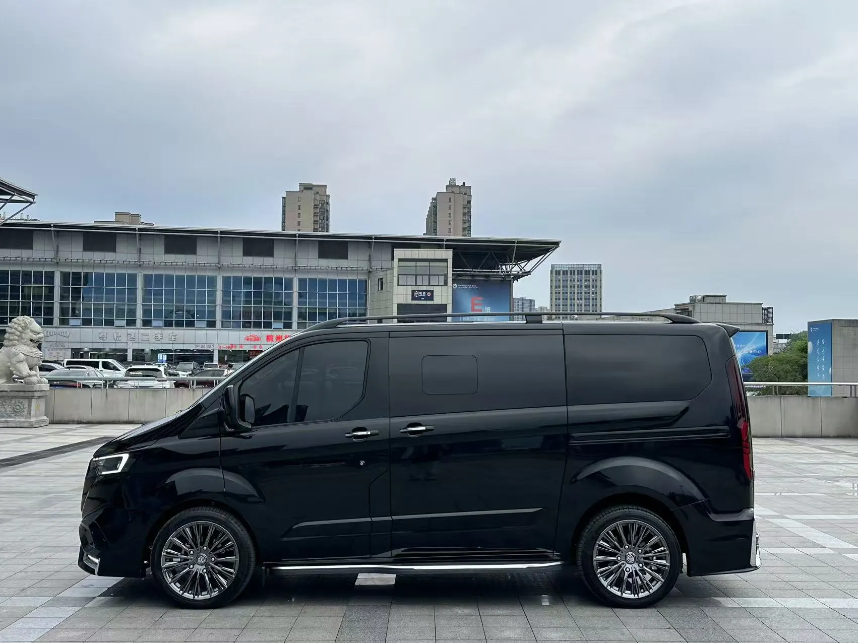 Ford Tourneo, 2024 6