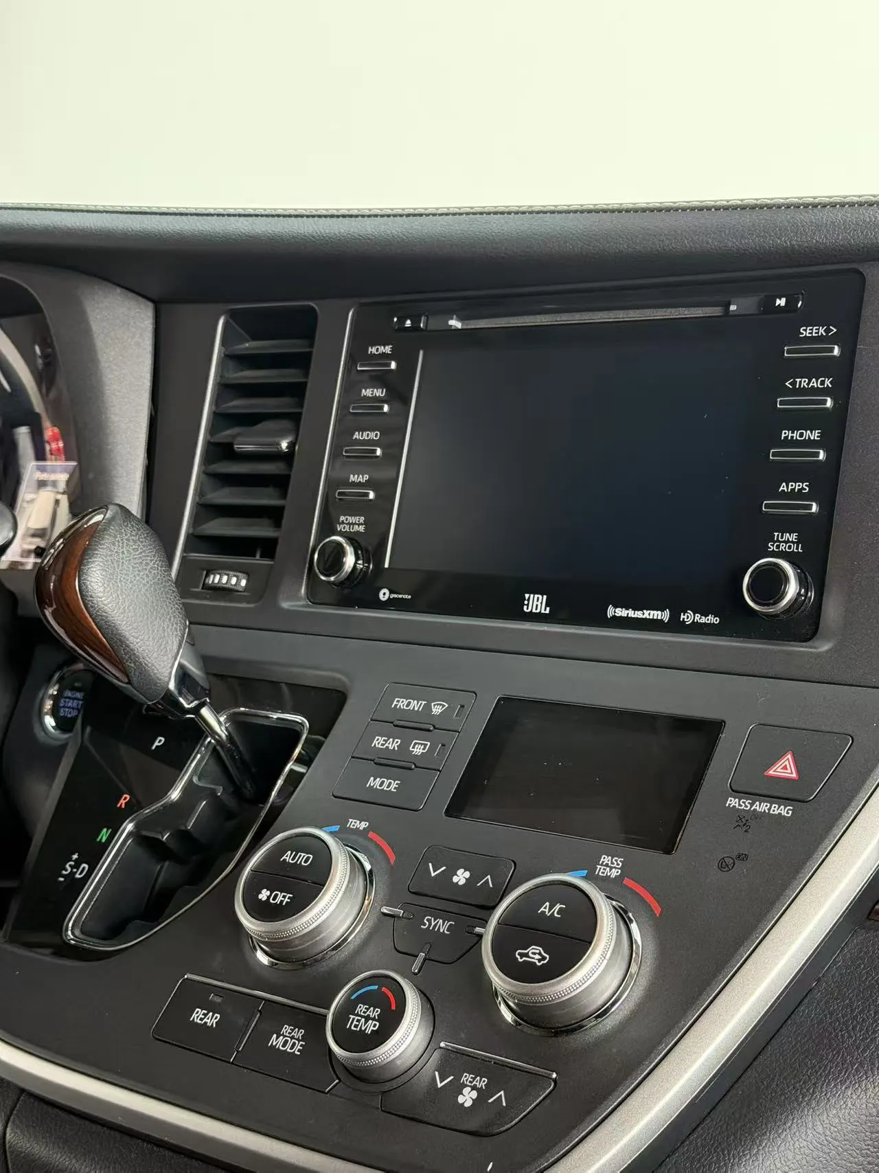 Toyota Sienna, 2021 11