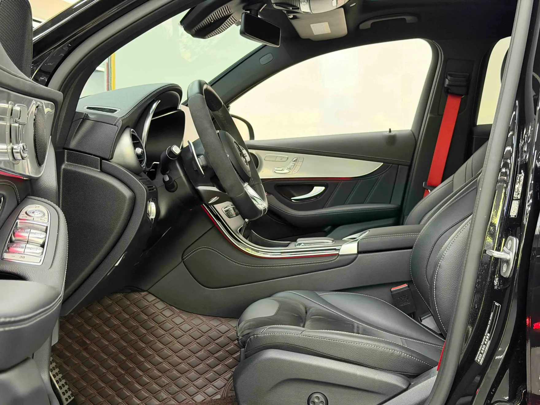 Mercedes-Benz GLC 63 4MATIC, 2021 11