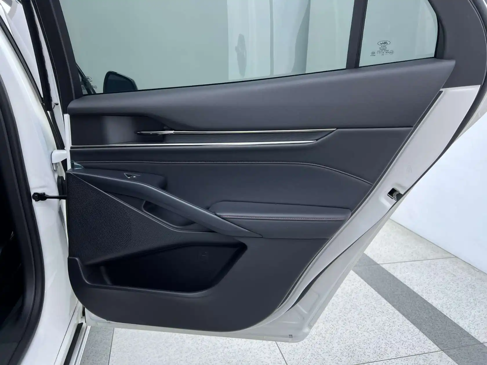 Ford Mondeo, 2023 17